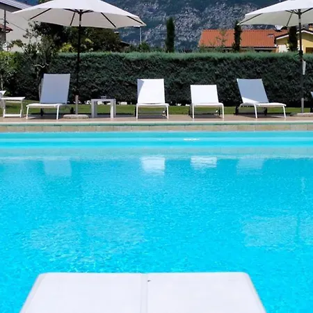 Miramonti Couette-café 3*